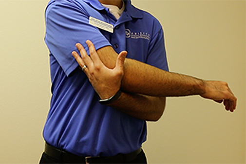 4 Effective Exercises and Stretches to Relieve Shoulder Pain