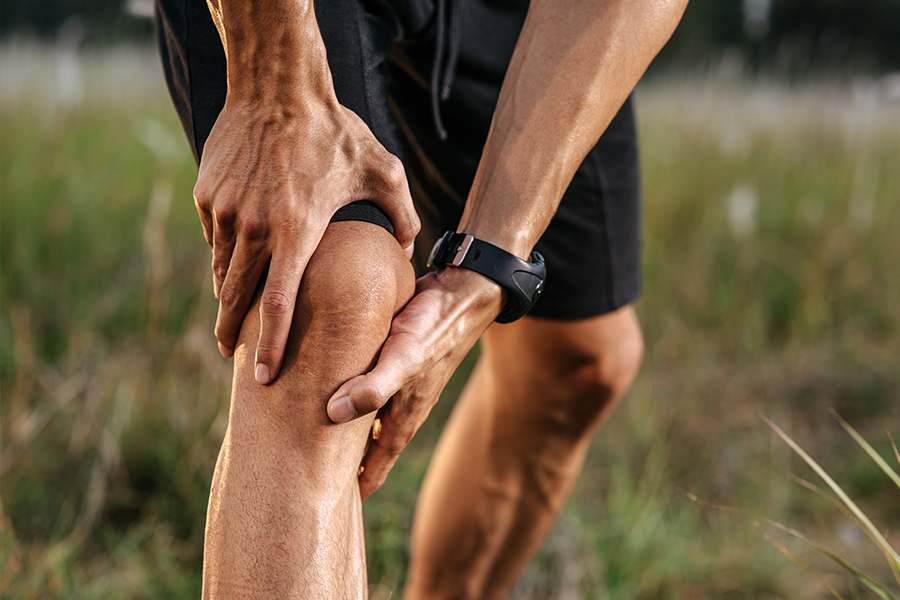 Patient experiences knee pain while exercising